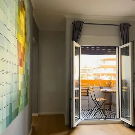 Apartment Homevision - Stylish & Serene - Center