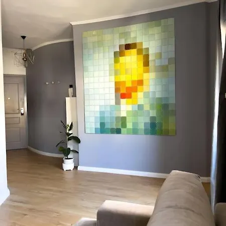 Homevision - Stylish & Serene - Center Apartment
