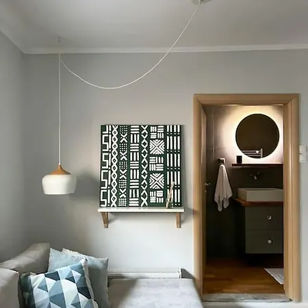 Homevision - Stylish & Serene - Center *